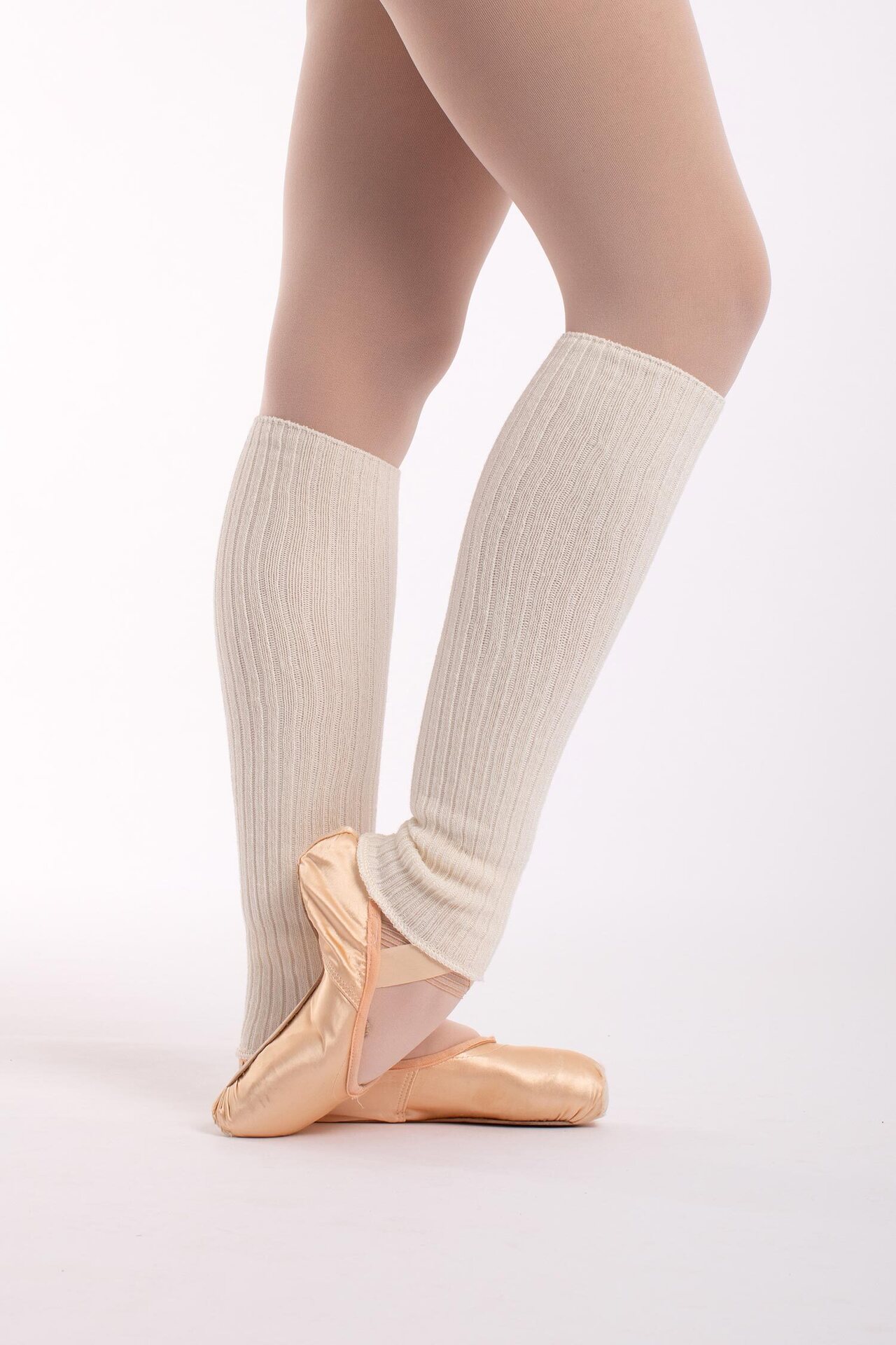 Intermezzo 2034 короткий leg обогреватели BAMBU Luonnonvalkoinen