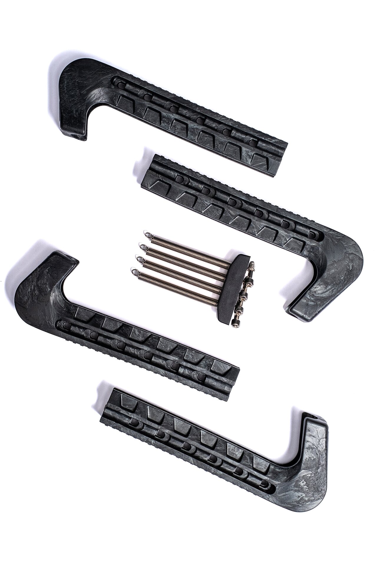 BJØRN Teräsuoja (HUOM! 2kpl on suojapari. Parin hinta on 16€) Musta