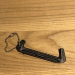 GuarDog key chain Musta