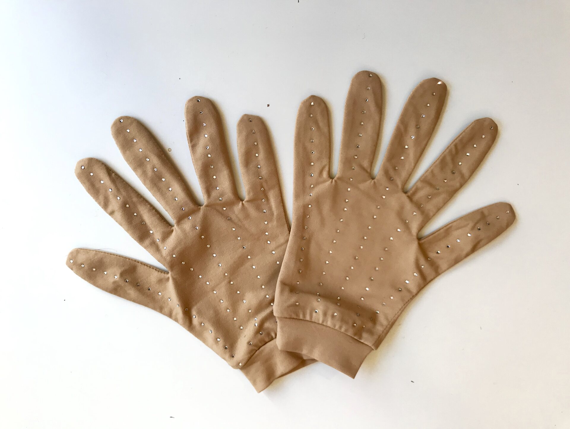 Jiv Sport SPARKLE-kilpailusormikkaat strasseilla Beige