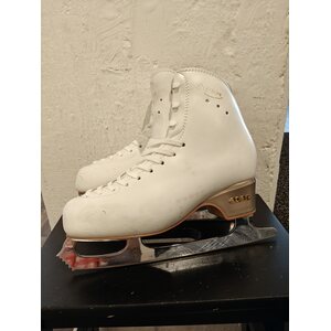 Overture 255 C + Coronation Ace 9.75", käytetty