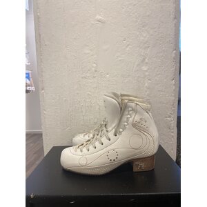 Royal Elite 240