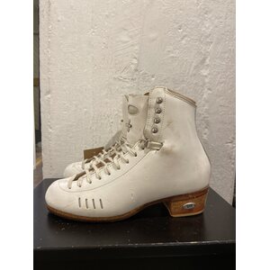 Bronze Star 5 1/2, PELKKÄ KENKÄ, käytetty