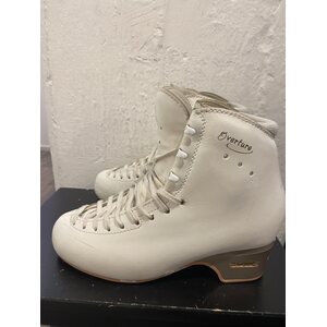 Overture 255, käytetty PELKKÄ KENKÄ