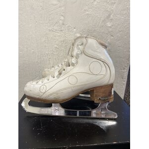 Dance 245, + Team Precisioin 9 1/2" käytetty