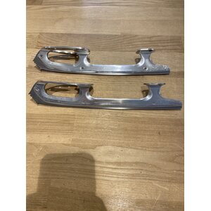 Matrix Supreme 10.5", käytetty