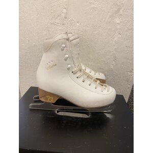 Electra 220 + Loiste 8,25", käytetty