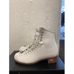 Motion 7.5 PELKKÄ KENKÄ, käytetty